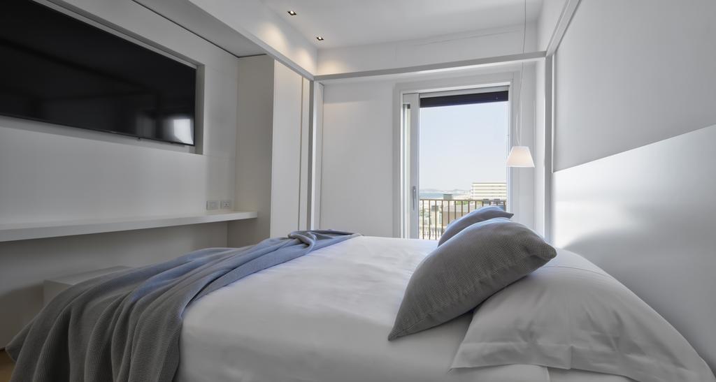 Luxury Suites Collection - Milano 33 Риччоне Экстерьер фото